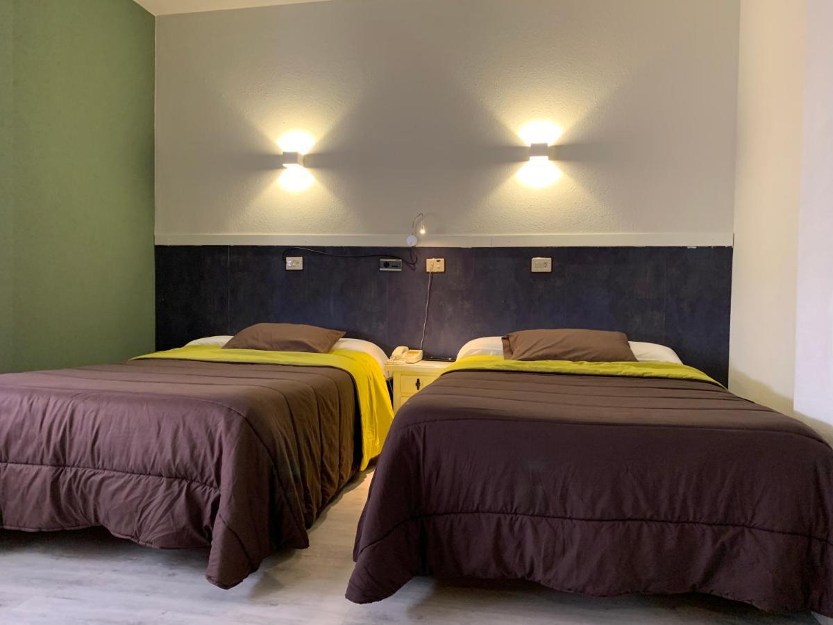 Olmos Hotel