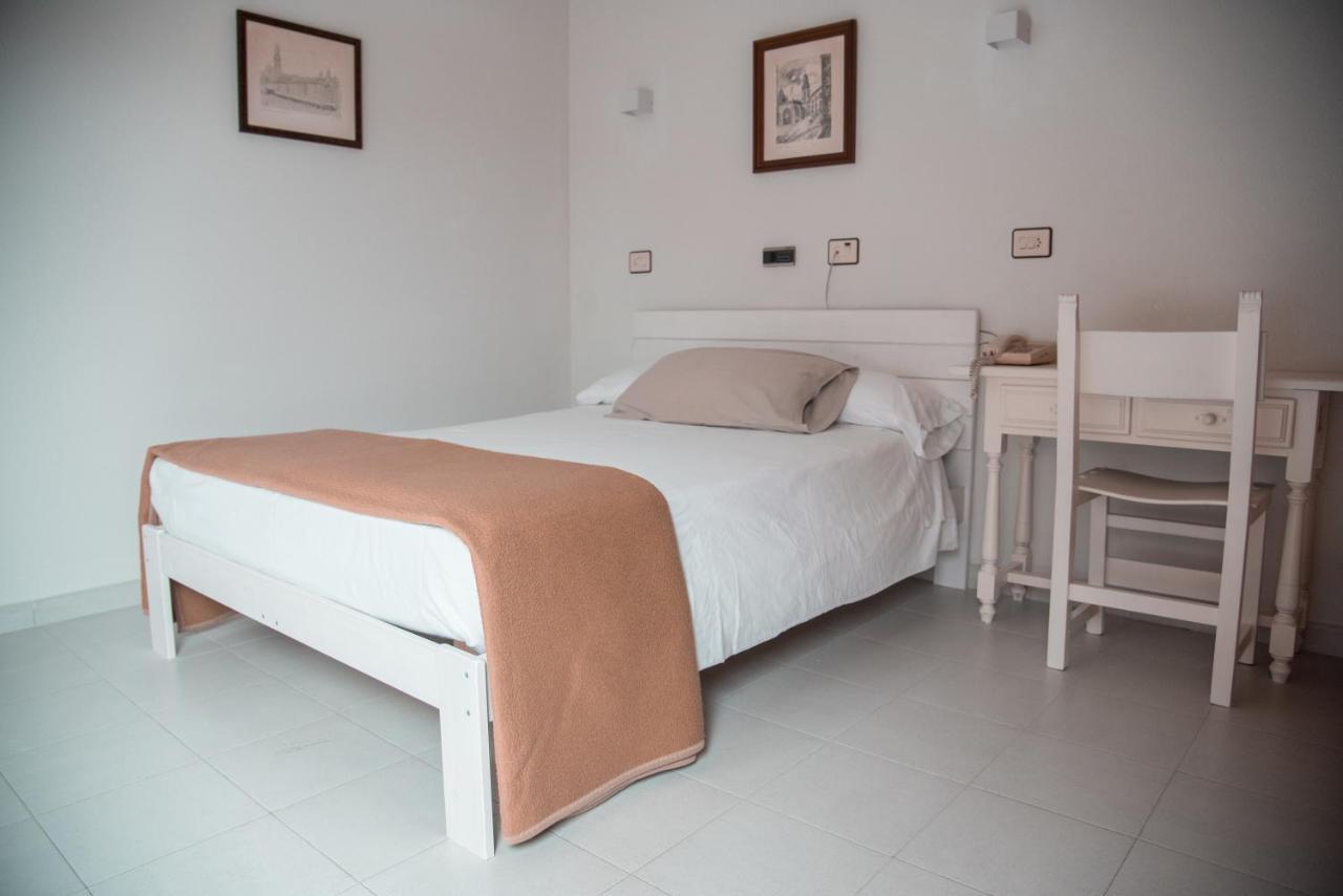 Olmos Hotel
